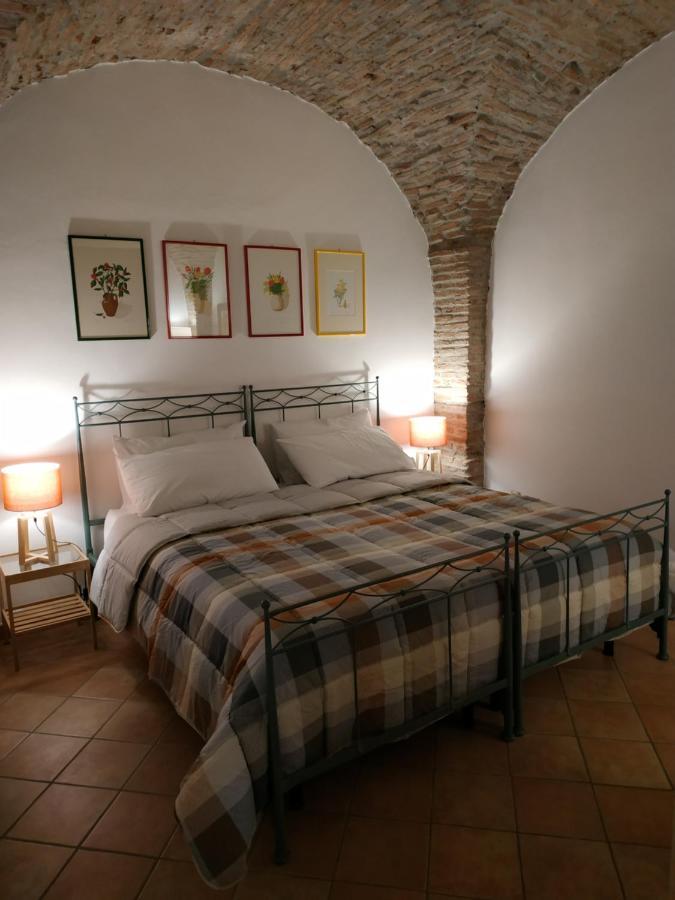 Bed And Breakfast In Piazza Orazio Venosa Exteriör bild